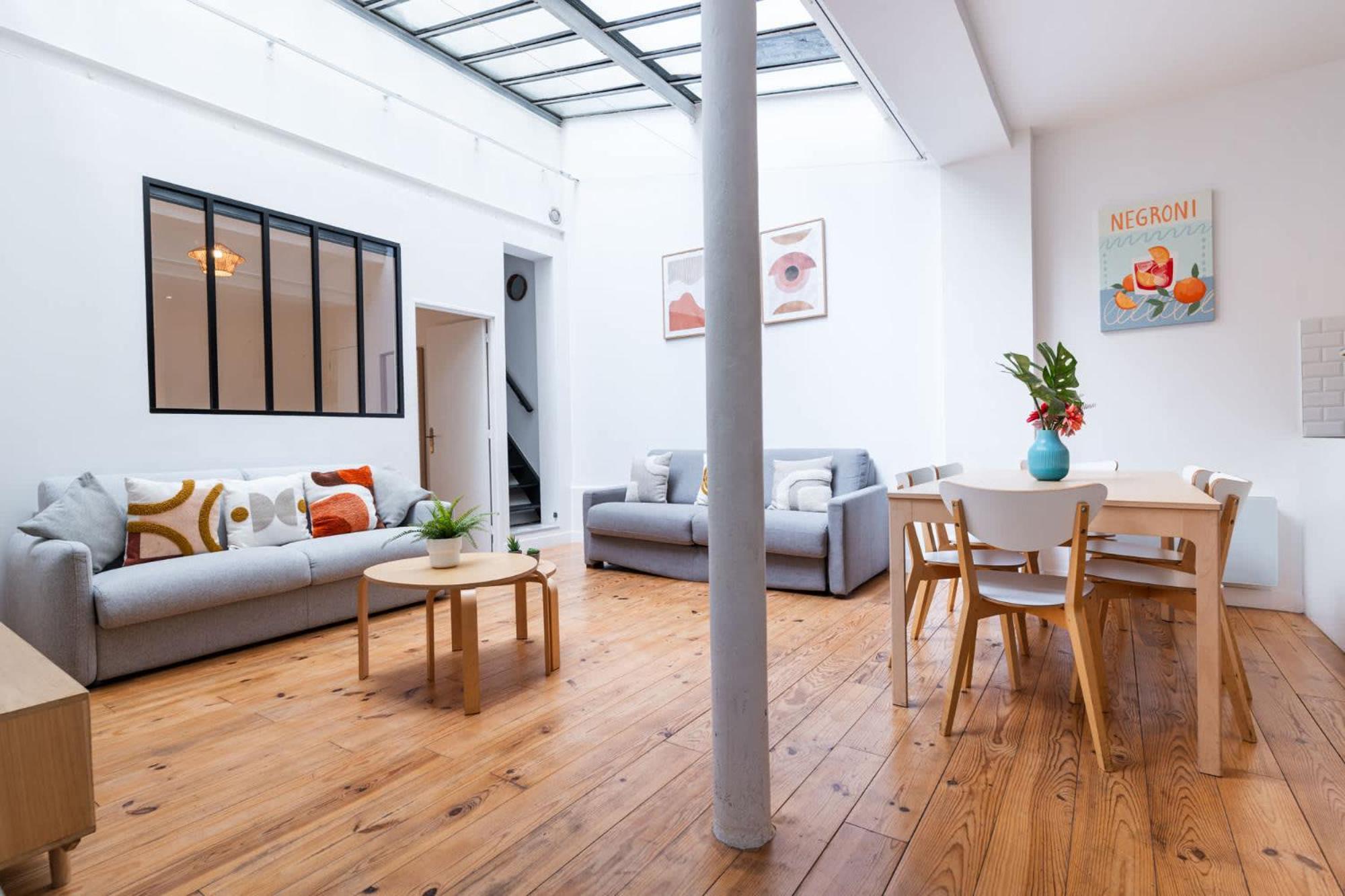 Loft House 2 Bedroom Bastille Ac By Lcc Agency Parijs